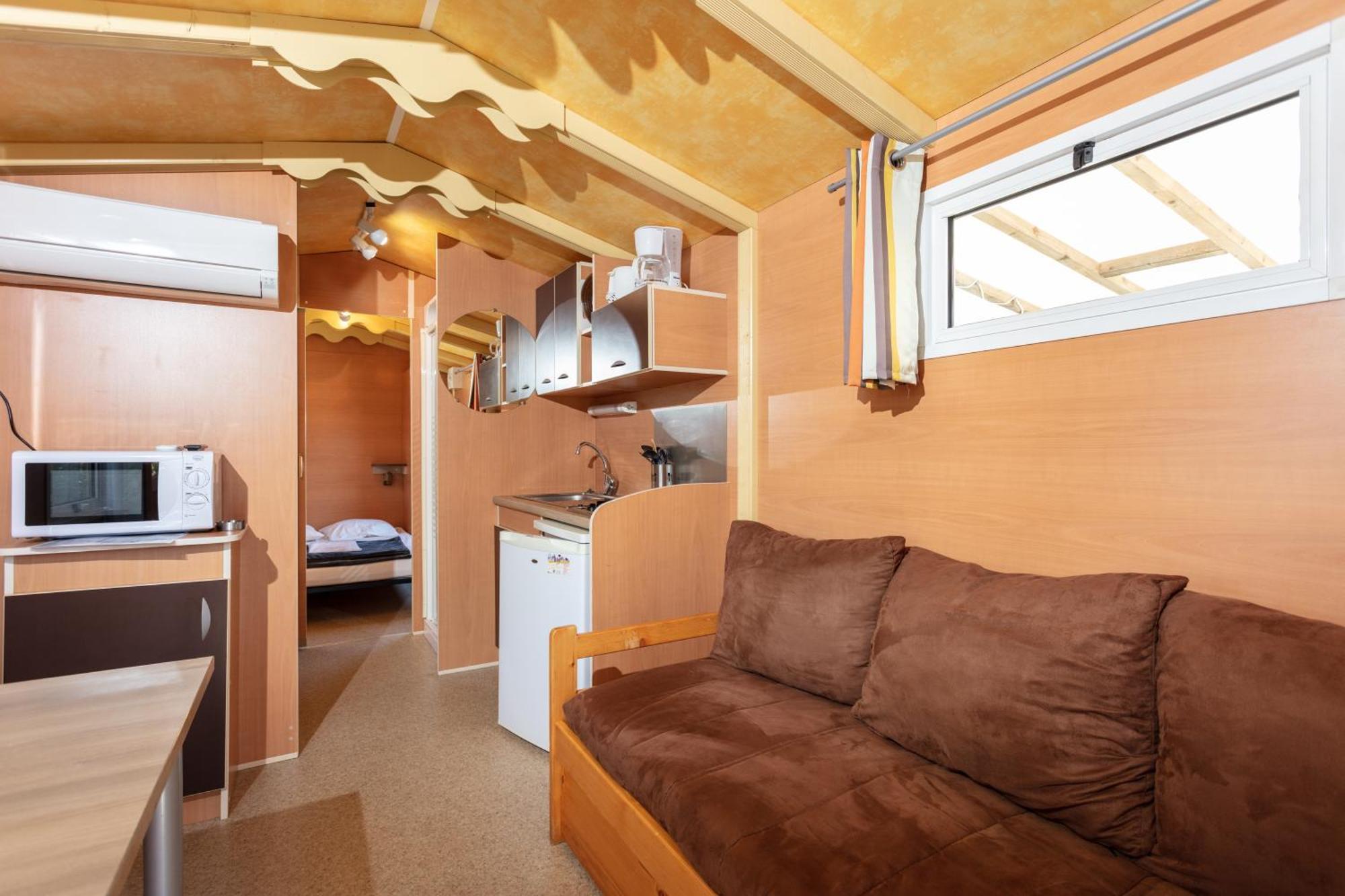 Camping Les Amandiers Castelnau-de-Guers Dış mekan fotoğraf